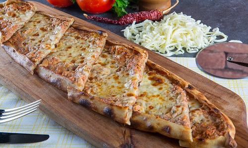 Merter Kaşarlı pide